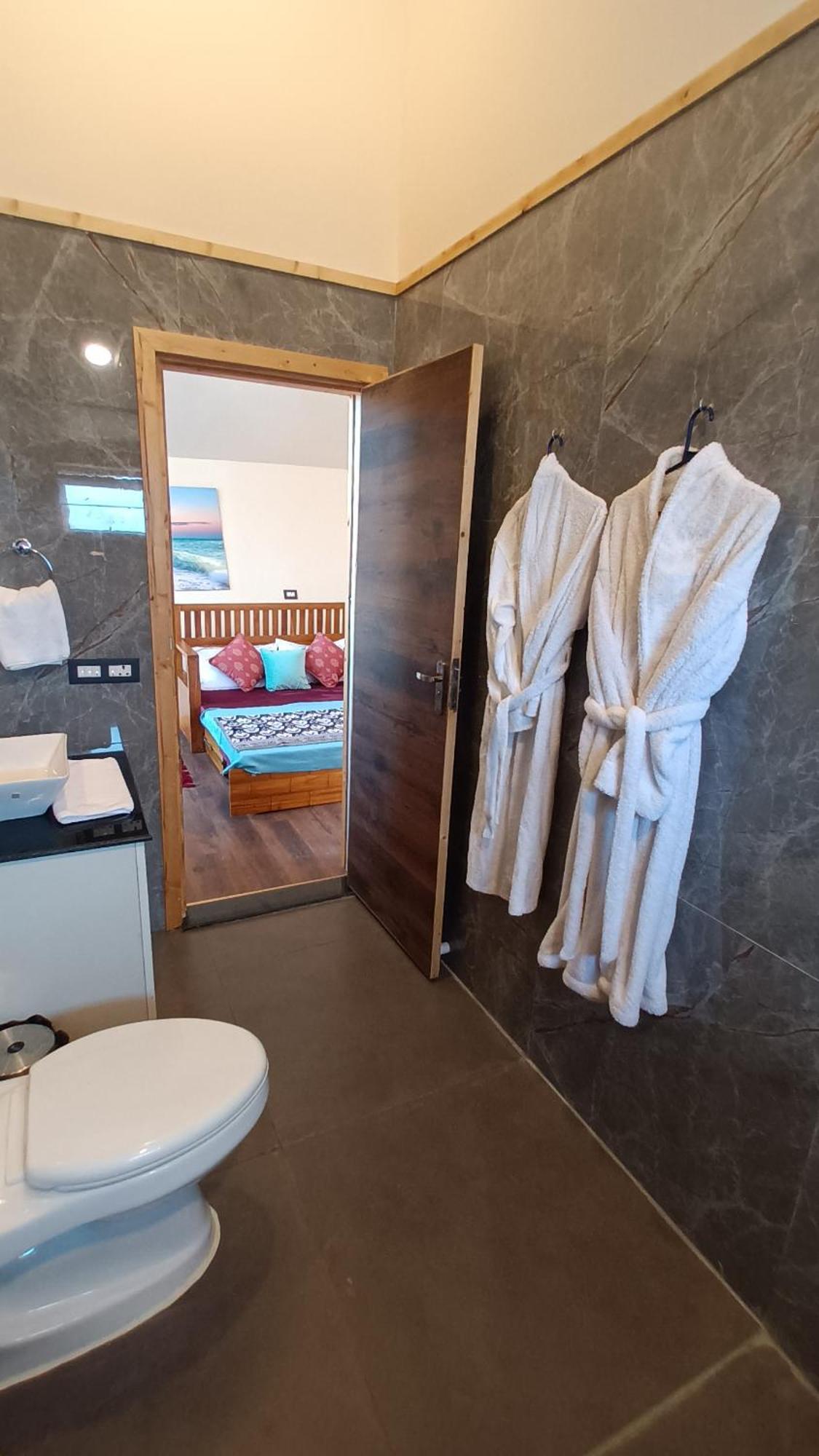 Chan Beach Resort Bahur Zewnętrze zdjęcie